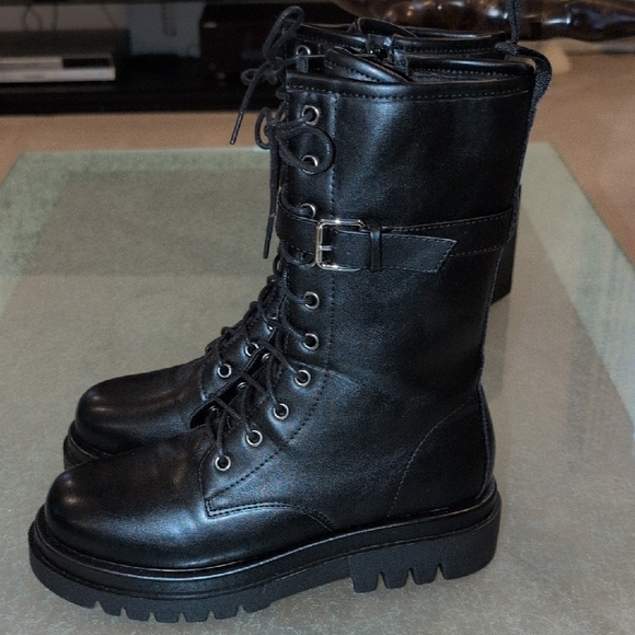 Black Lace-Up Women's Boots - Picture 4 of 7